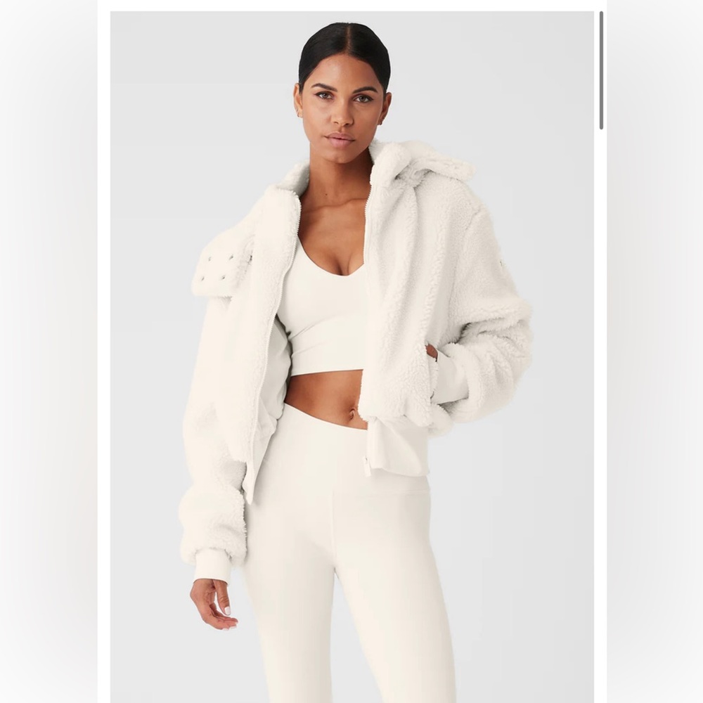 Alo Yoga - Foxy Sherpa Jacket - ivory